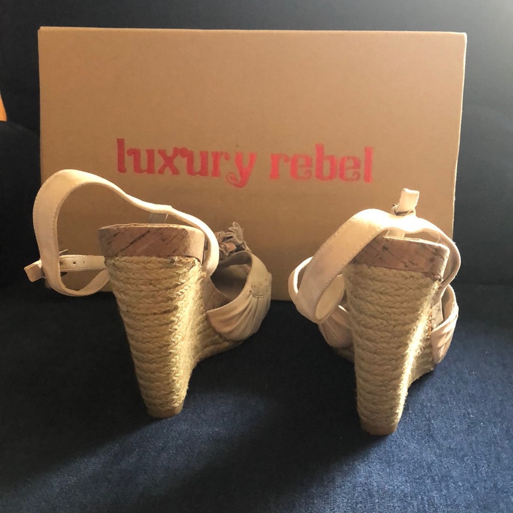 Luxury Rebel Leather Flower Wedge Heels 37.5 EU - Picture 2 of 10